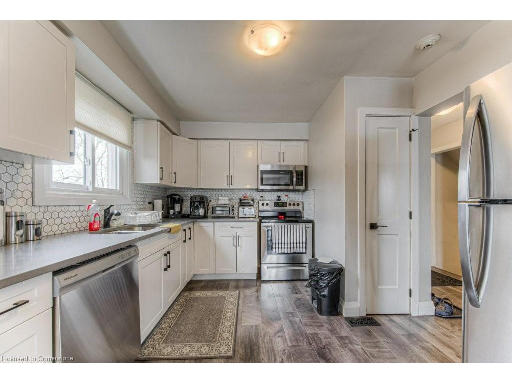 









415-435


Garden

Street,
Cambridge,




ON
N3H 4E1

