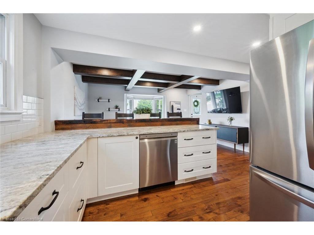 









325


Patricia

Avenue,
Kitchener,




ON
N2M 1K3


