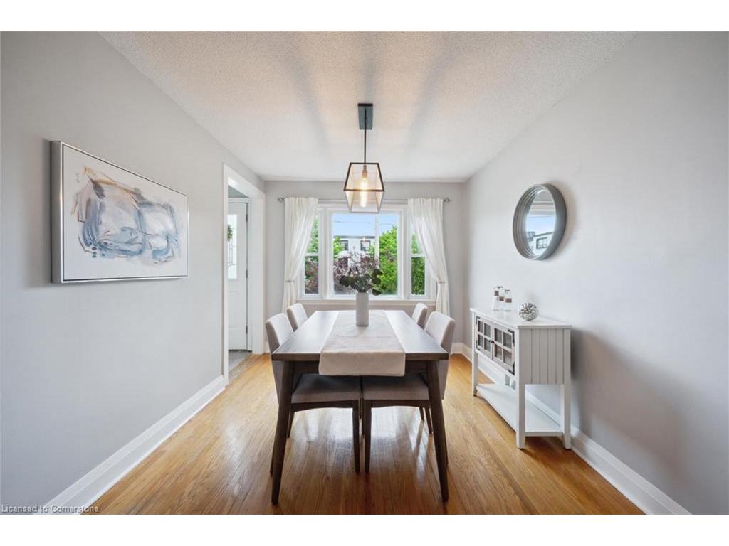 









325


Patricia

Avenue,
Kitchener,




ON
N2M 1K3

