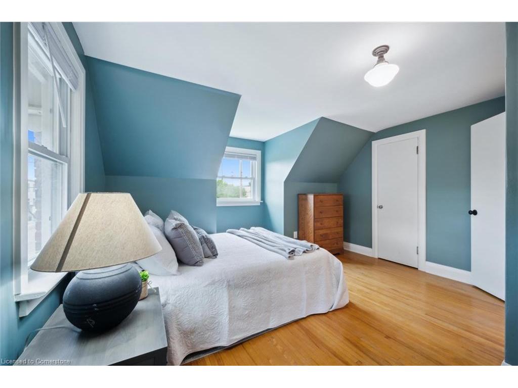 









325


Patricia

Avenue,
Kitchener,




ON
N2M 1K3

