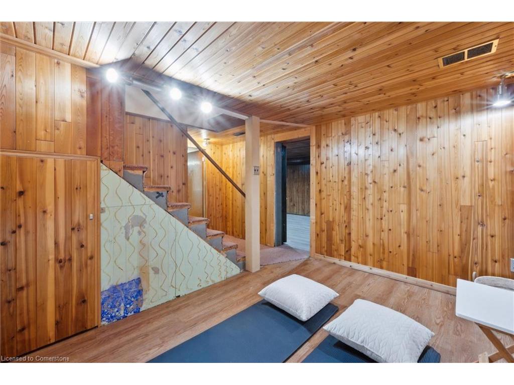 









325


Patricia

Avenue,
Kitchener,




ON
N2M 1K3


