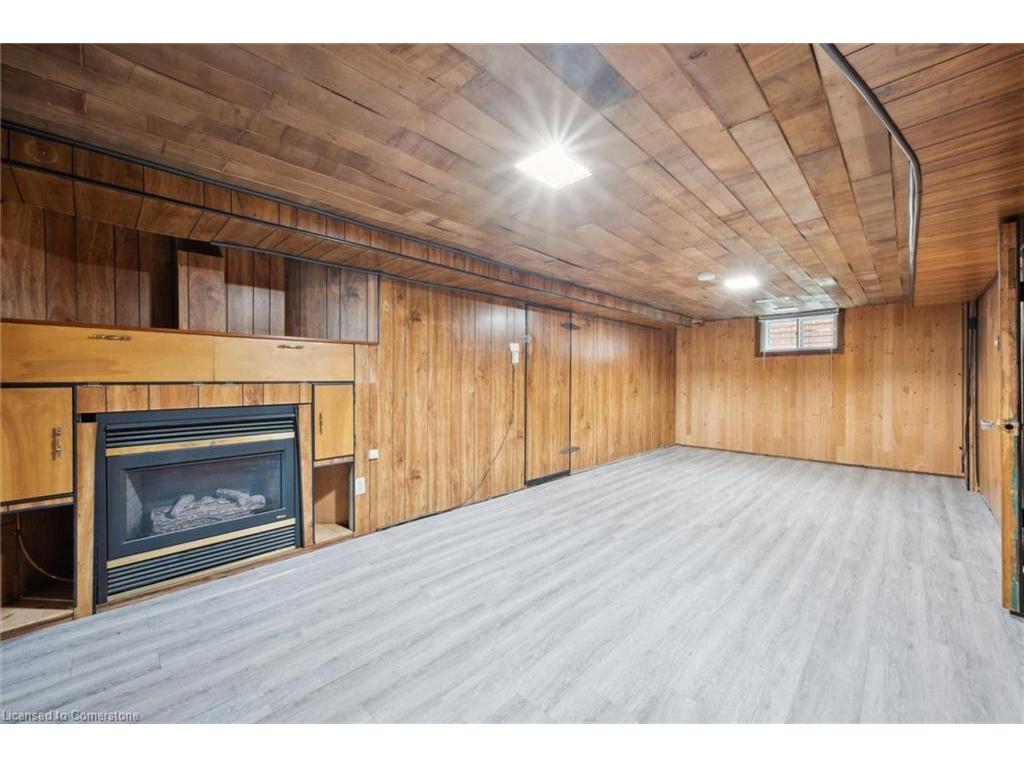









325


Patricia

Avenue,
Kitchener,




ON
N2M 1K3

