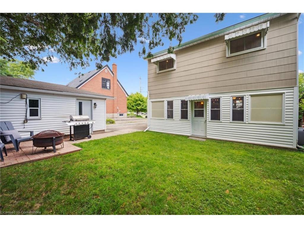 









325


Patricia

Avenue,
Kitchener,




ON
N2M 1K3

