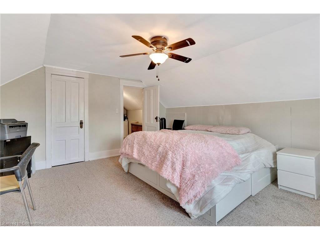 









8


Wright

Avenue,
Cambridge,




ON
N1R 1E2

