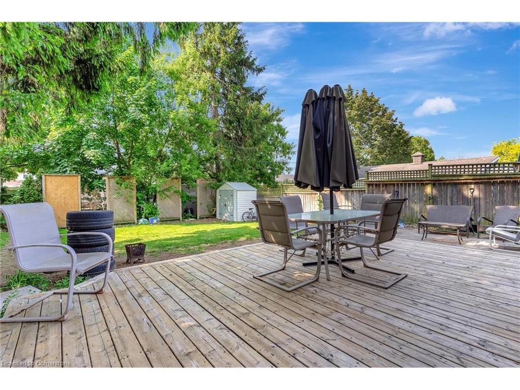 









8


Wright

Avenue,
Cambridge,




ON
N1R 1E2

