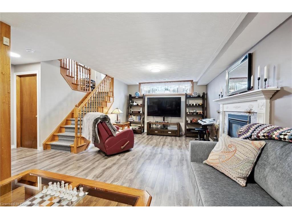 









55


Carlos

Court,
Cambridge,




ON
N1R 8H4

