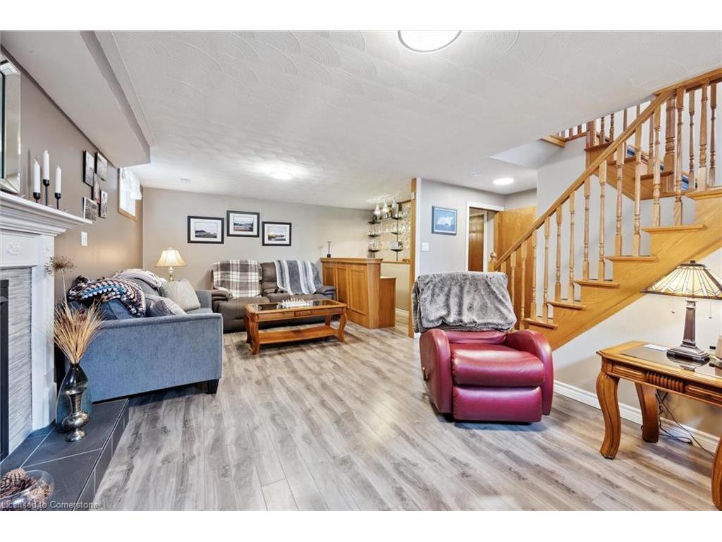 









55


Carlos

Court,
Cambridge,




ON
N1R 8H4

