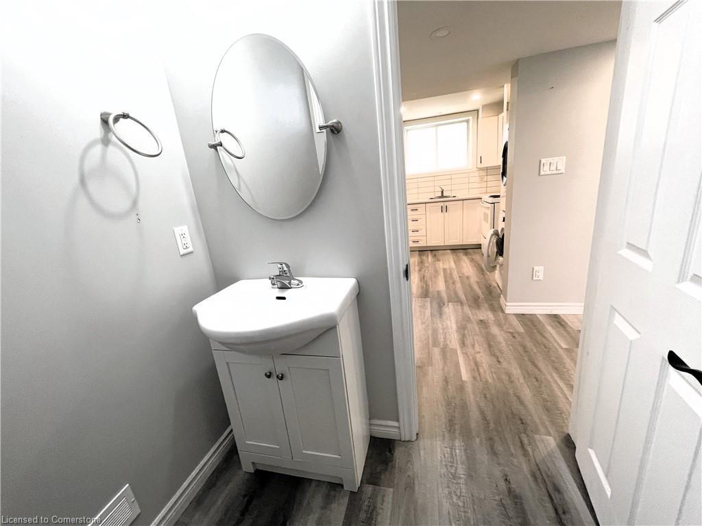 









2664


Asima

Drive, B,
London,




ON
N6M 0E9

