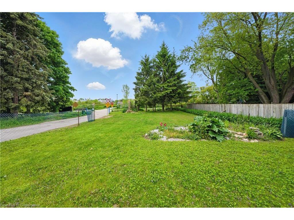 









234


Waterloo

Street,
Kitchener,




ON
N2H 3W1

