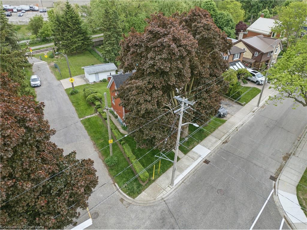 









234


Waterloo

Street,
Kitchener,




ON
N2H 3W1

