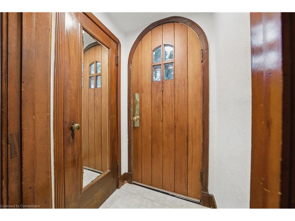 









234


Waterloo

Street,
Kitchener,




ON
N2H 3W1

