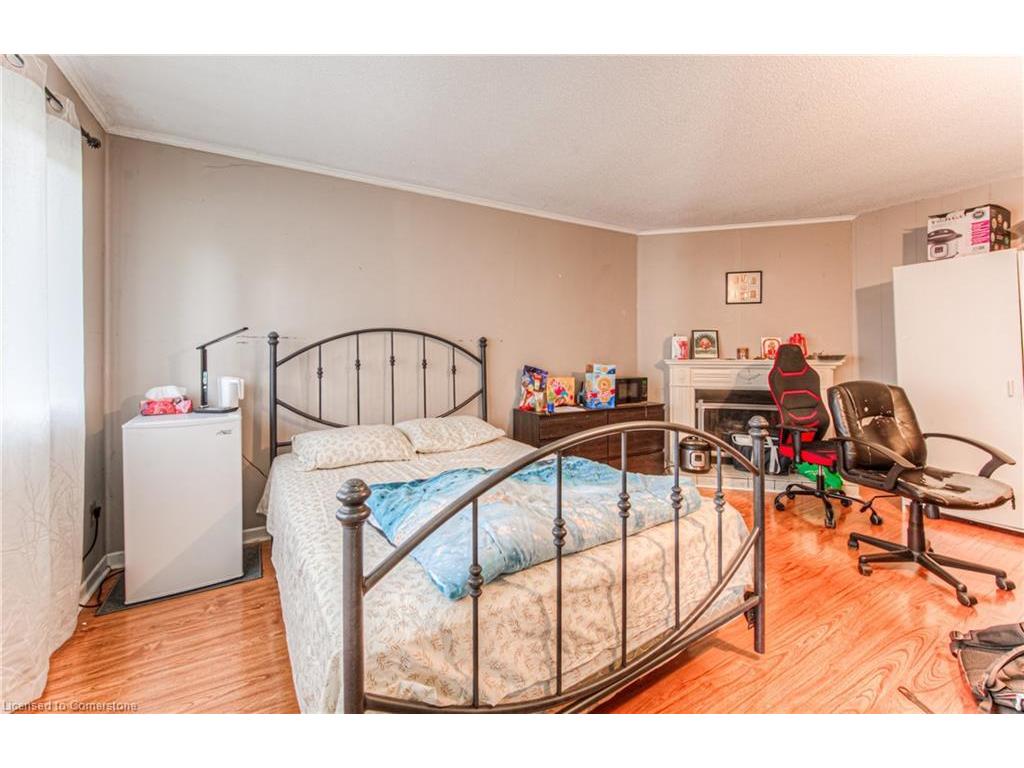 









121


University

Avenue East, 9,
Waterloo,




ON
N2J 4J1

