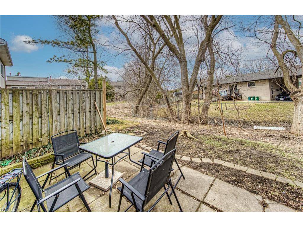 









121


University

Avenue East, 9,
Waterloo,




ON
N2J 4J1

