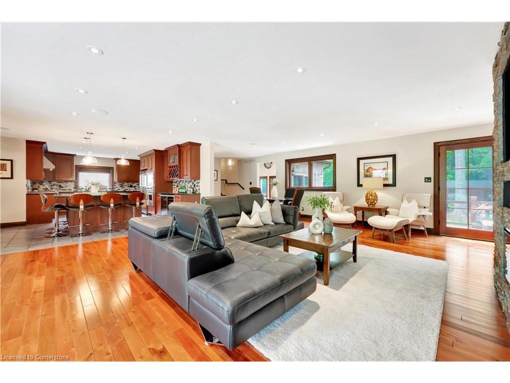 









11


Maple Hill

Drive,
Kitchener,




ON
N2M 2R7

