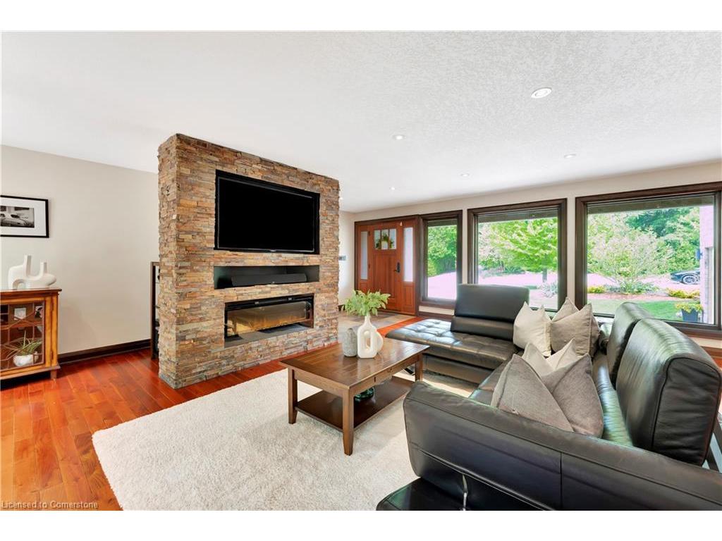 









11


Maple Hill

Drive,
Kitchener,




ON
N2M 2R7

