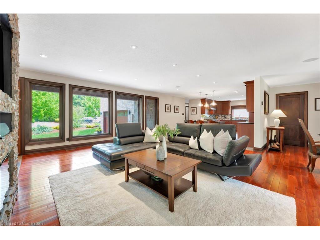 









11


Maple Hill

Drive,
Kitchener,




ON
N2M 2R7

