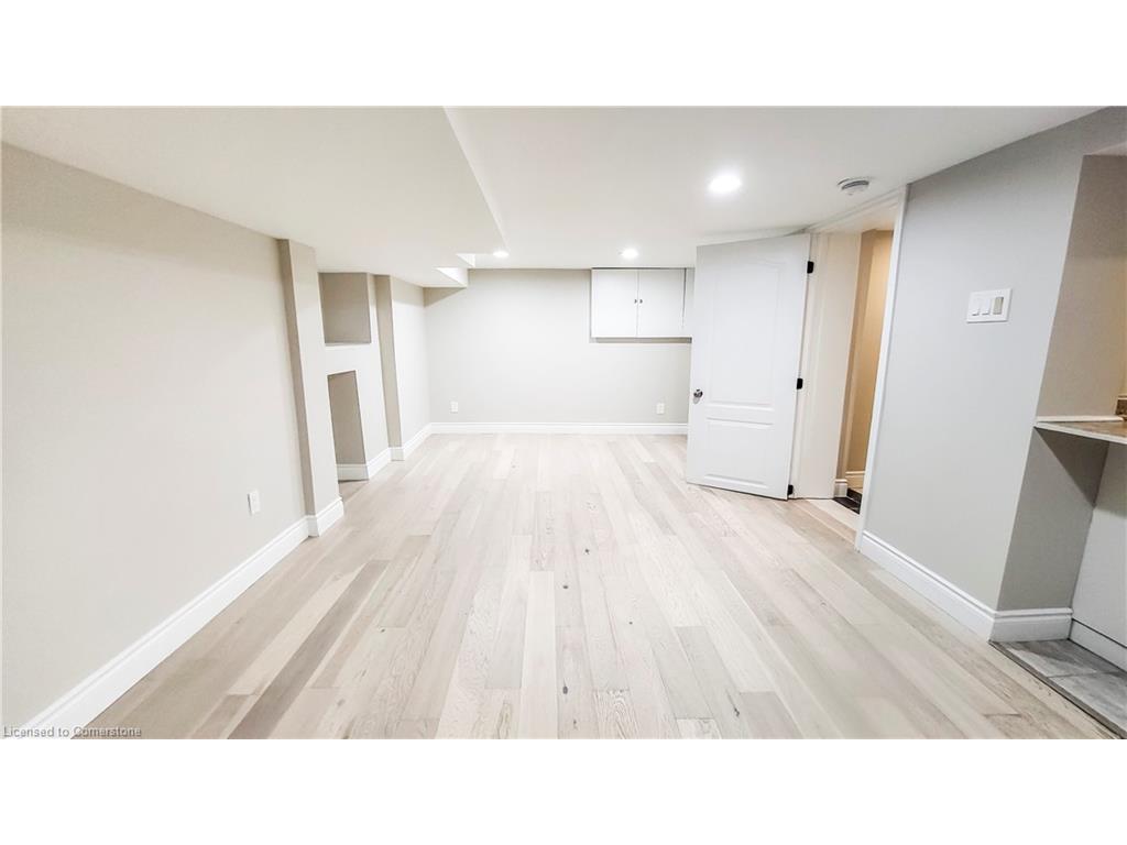 









1546


King

Street East, 1,
Kitchener,




ON
N2G 2P1

