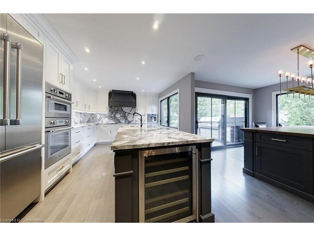 









284


Old Post

Road,
Waterloo,




ON
N2L 5C1

