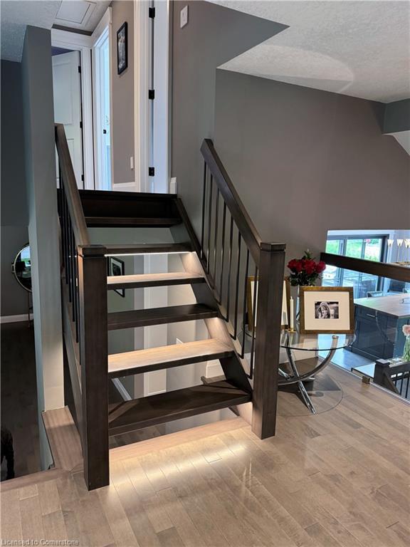









284


Old Post

Road,
Waterloo,




ON
N2L 5C1

