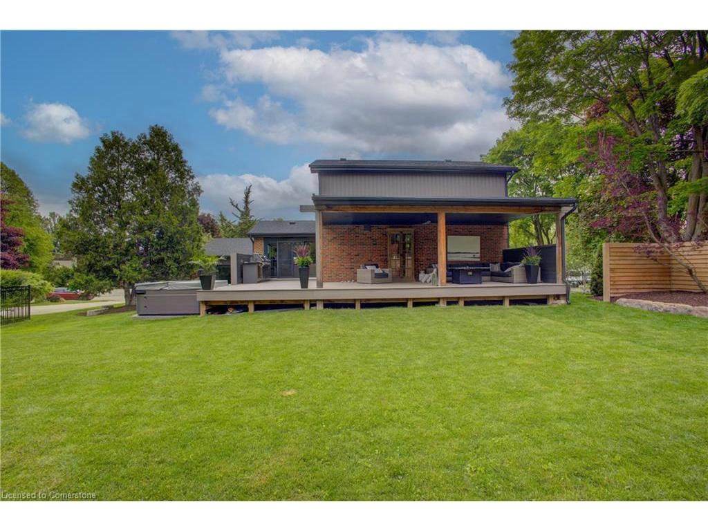 









284


Old Post

Road,
Waterloo,




ON
N2L 5C1

