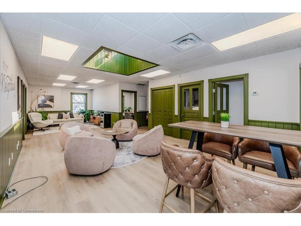 









1386


King

Street,
St. Jacobs,




ON
N0B 2N0

