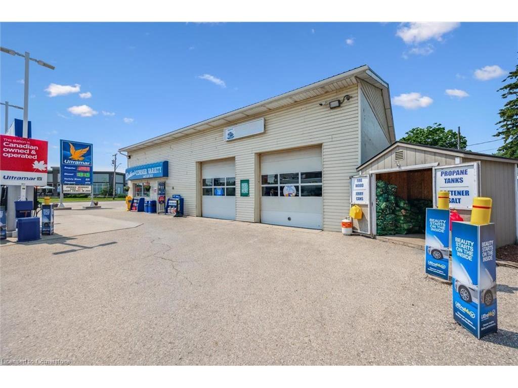 









935


St David

Street North,
Fergus,




ON
N1M 2W3

