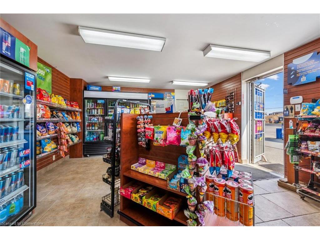 









935


St David

Street North,
Fergus,




ON
N1M 2W3

