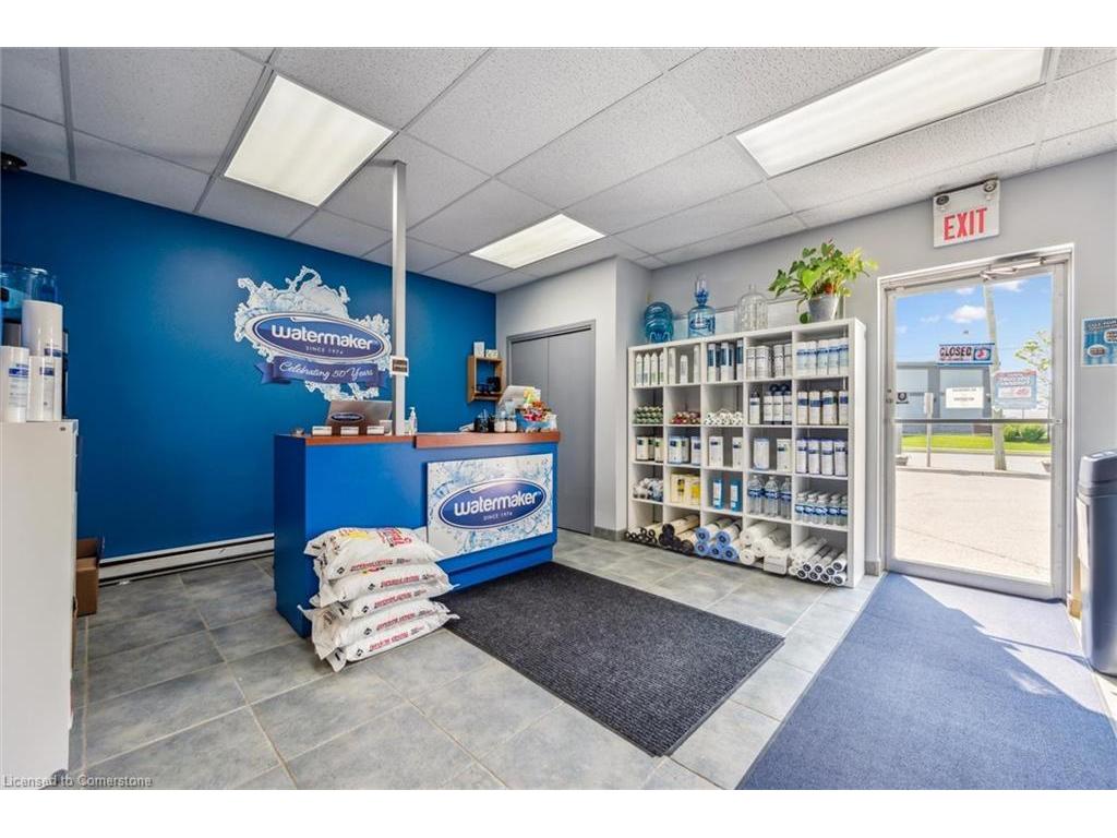 









935


St David

Street North,
Fergus,




ON
N1M 2W3

