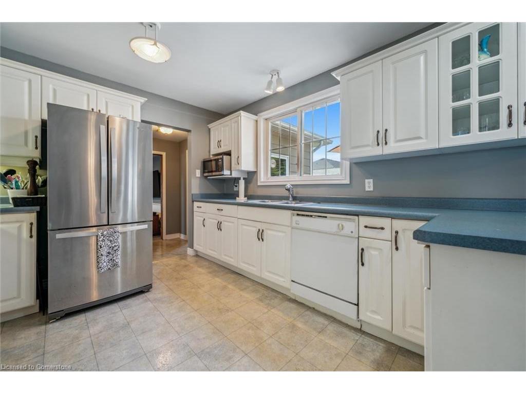 









935


St David

Street North,
Fergus,




ON
N1M 2W3

