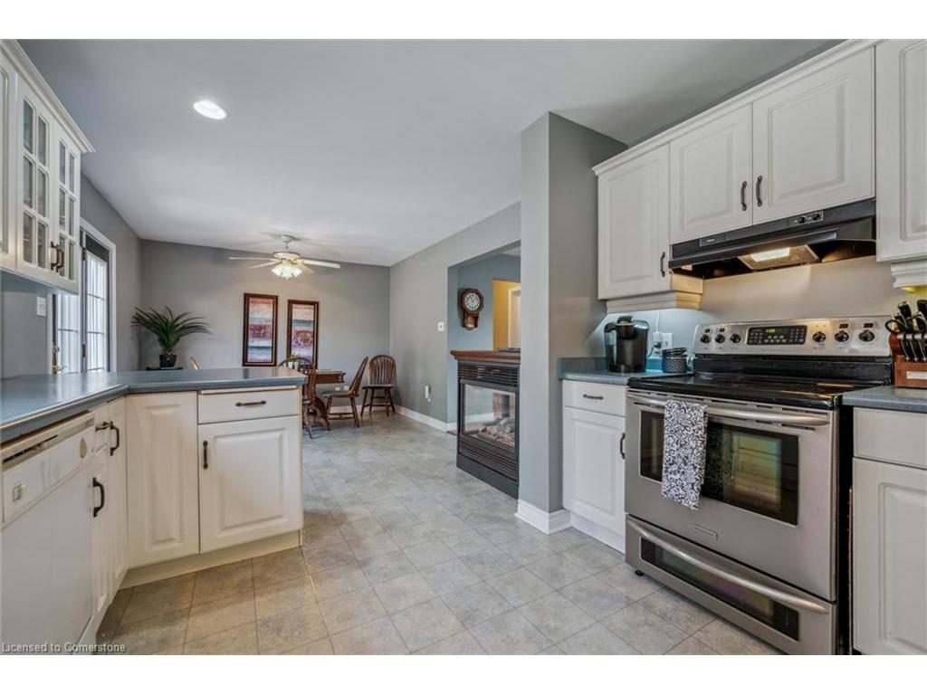 









935


St David

Street North,
Fergus,




ON
N1M 2W3


