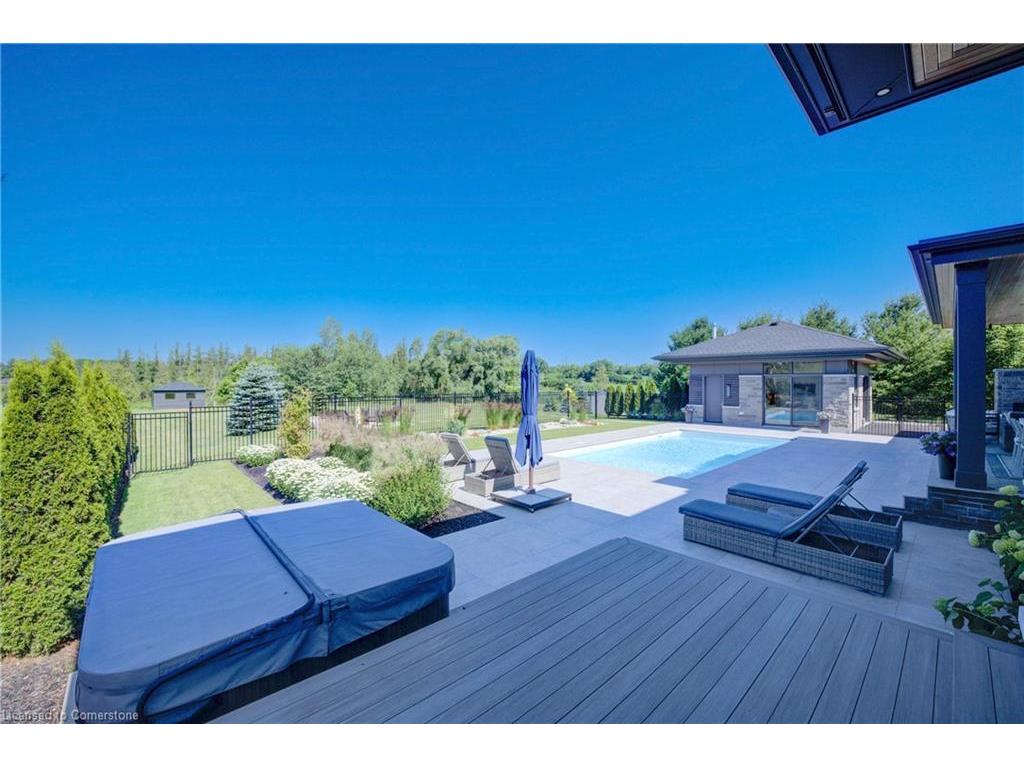 









1826


Moser Young

Road,
Wellesley,




ON
N0B 2T0

