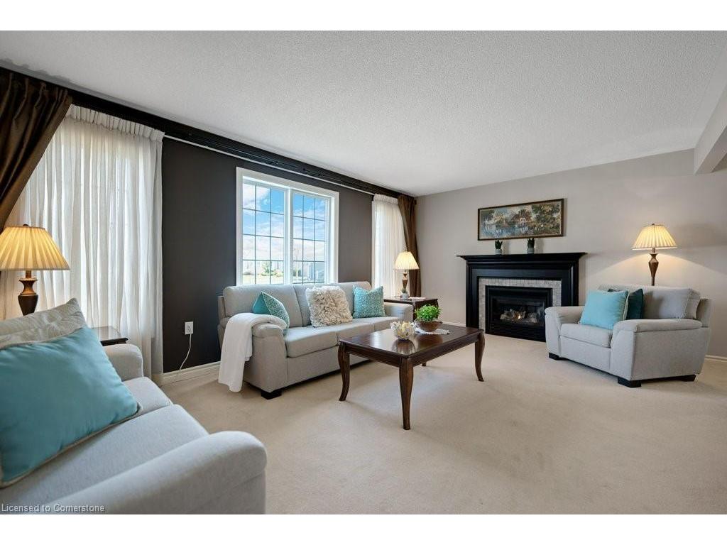 









120


Kilroot

Place,
Freelton,




ON
L8B 1A5

