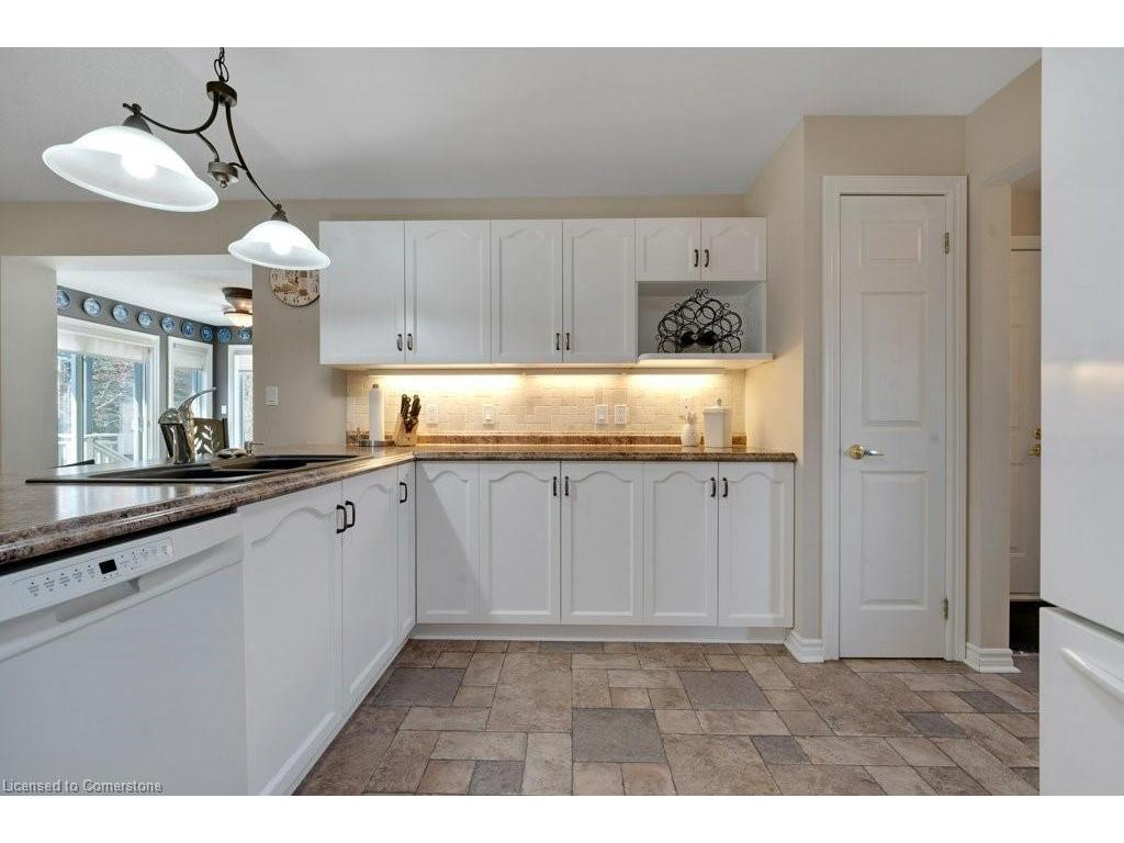 









120


Kilroot

Place,
Freelton,




ON
L8B 1A5

