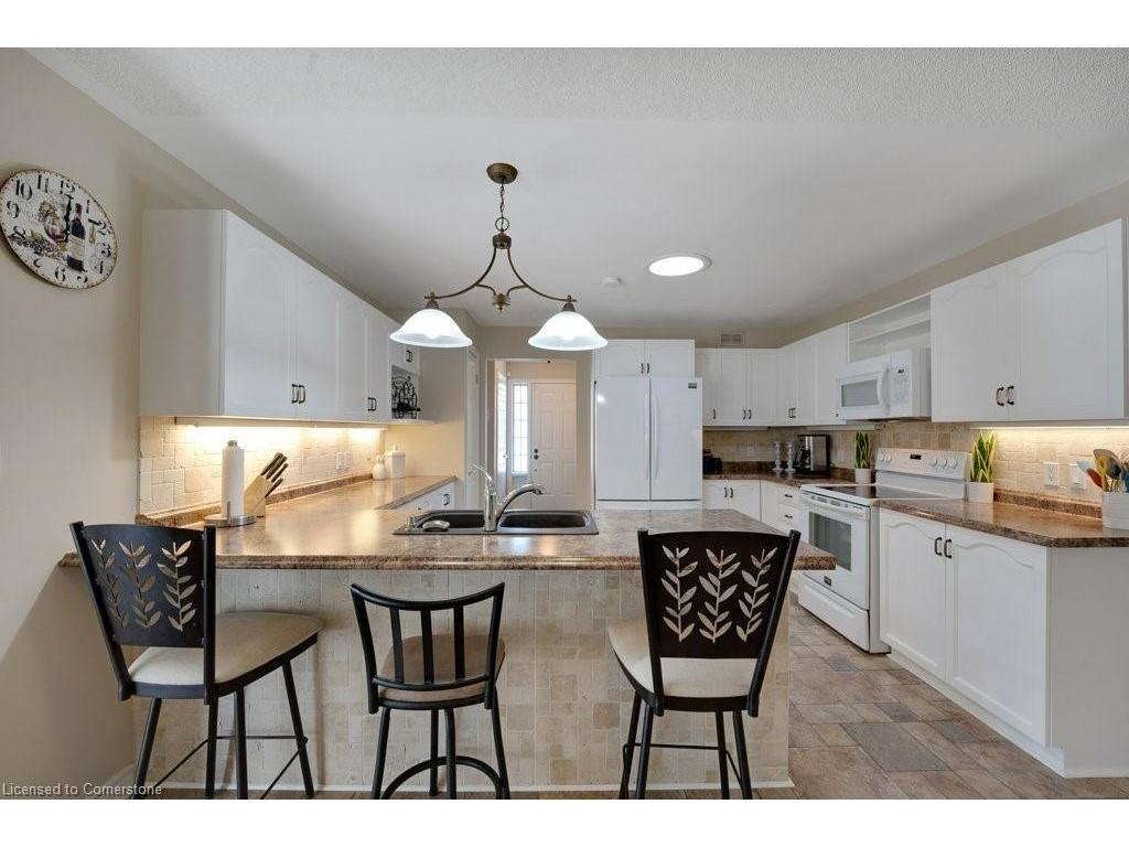 









120


Kilroot

Place,
Freelton,




ON
L8B 1A5

