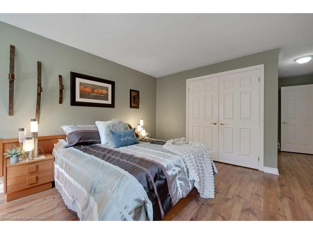 









120


Kilroot

Place,
Freelton,




ON
L8B 1A5

