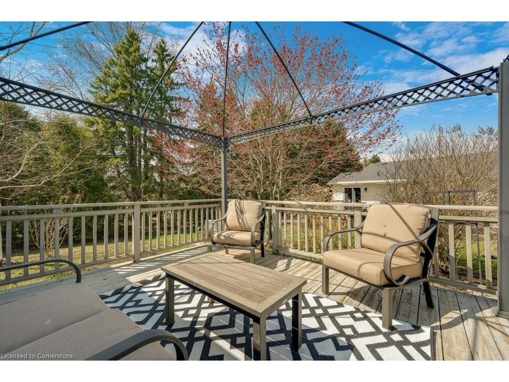 









120


Kilroot

Place,
Freelton,




ON
L8B 1A5

