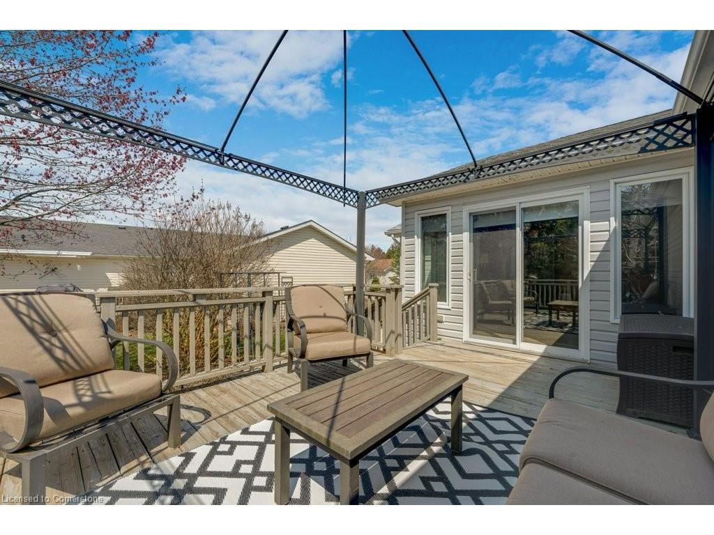 









120


Kilroot

Place,
Freelton,




ON
L8B 1A5

