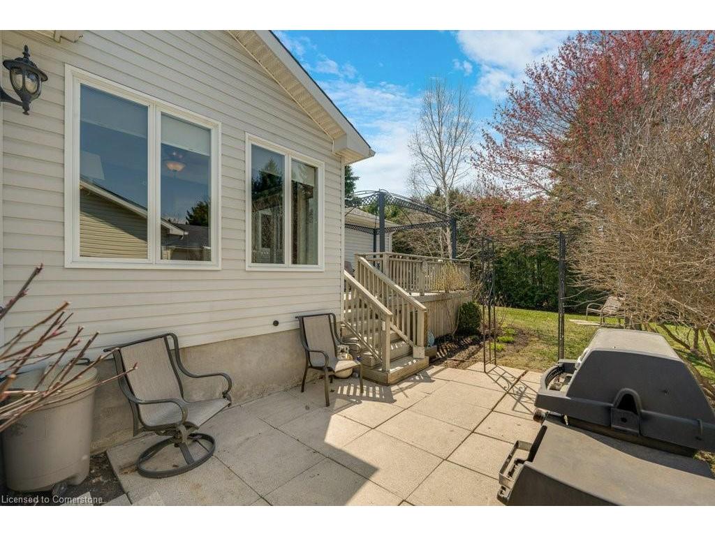 









120


Kilroot

Place,
Freelton,




ON
L8B 1A5

