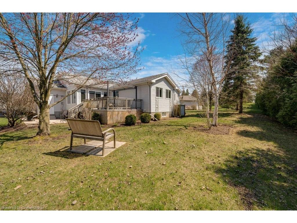 









120


Kilroot

Place,
Freelton,




ON
L8B 1A5

