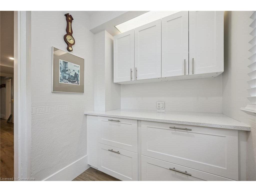 









180


David

Street,
Kitchener,




ON
N2G 1Y5

