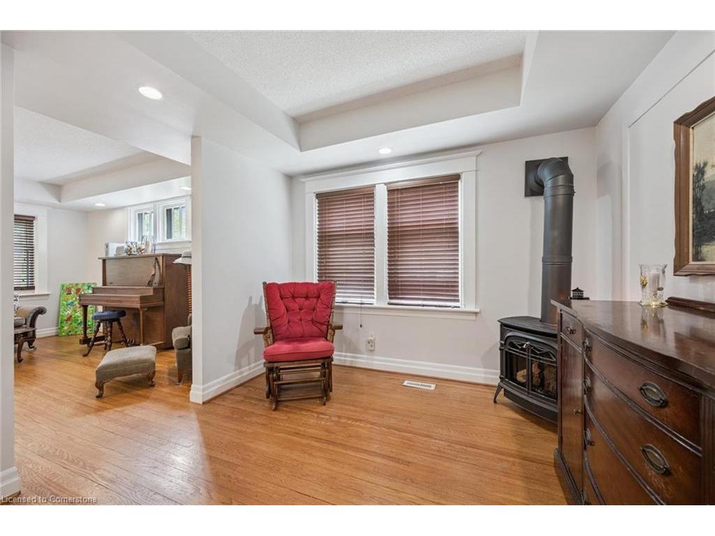 









180


David

Street,
Kitchener,




ON
N2G 1Y5

