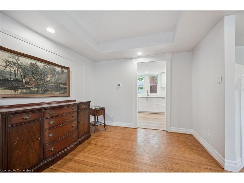 









180


David

Street,
Kitchener,




ON
N2G 1Y5

