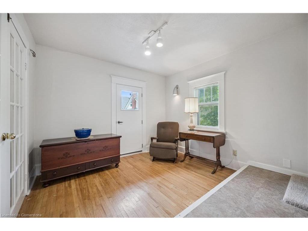 









180


David

Street,
Kitchener,




ON
N2G 1Y5

