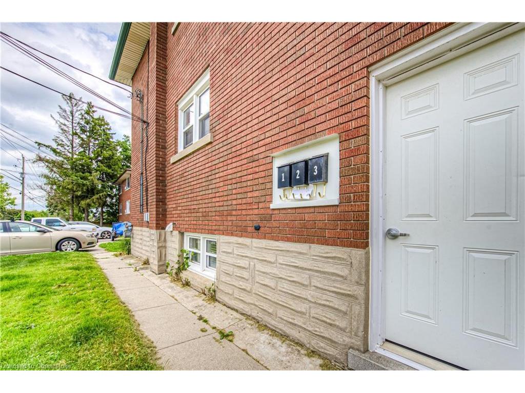









218


Margaret

Avenue,
Kitchener,




ON
N2H 4J2

