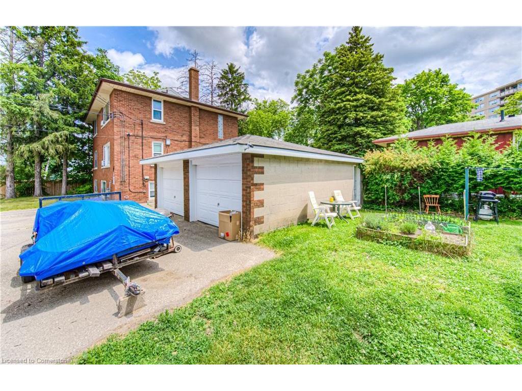 









218


Margaret

Avenue,
Kitchener,




ON
N2H 4J2

