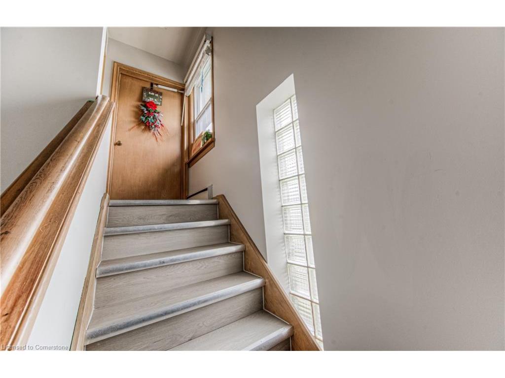 









218


Margaret

Avenue,
Kitchener,




ON
N2H 4J2

