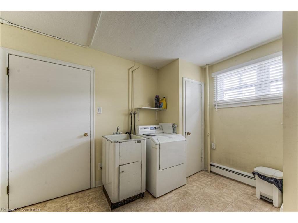 









218


Margaret

Avenue,
Kitchener,




ON
N2H 4J2

