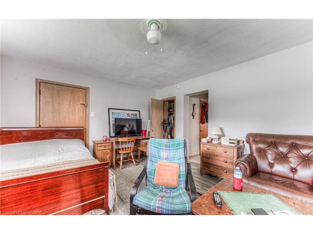 









218


Margaret

Avenue,
Kitchener,




ON
N2H 4J2

