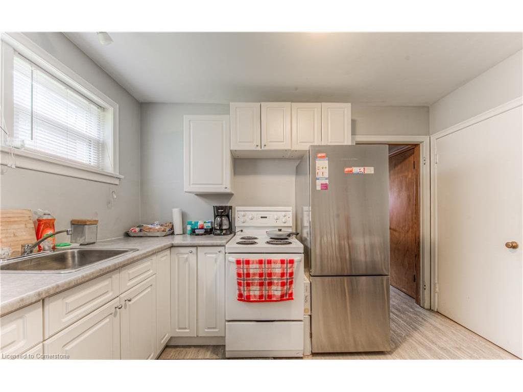 









218


Margaret

Avenue,
Kitchener,




ON
N2H 4J2

