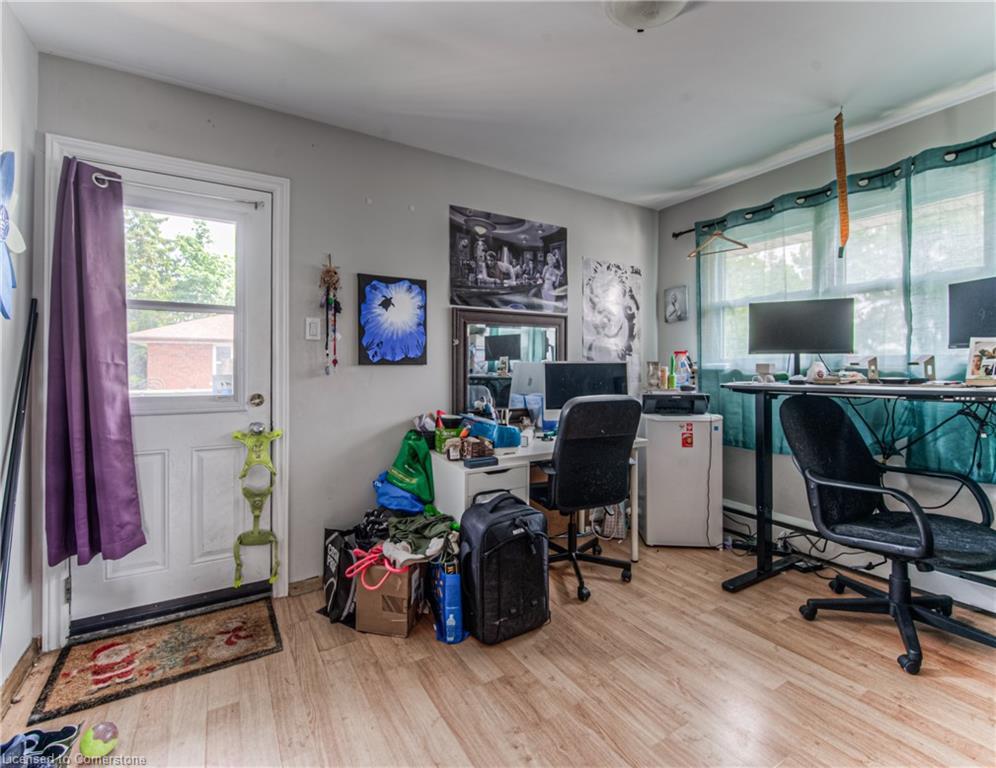 









218


Margaret

Avenue,
Kitchener,




ON
N2H 4J2

